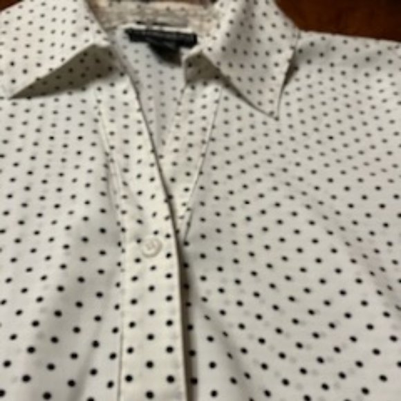 Very Pretty White and Black Polka Dot Blouse -M - Picture 6 of 16